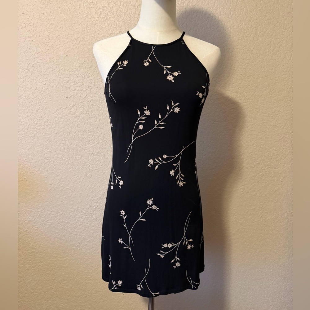 Chic Black Floral Mini Dress